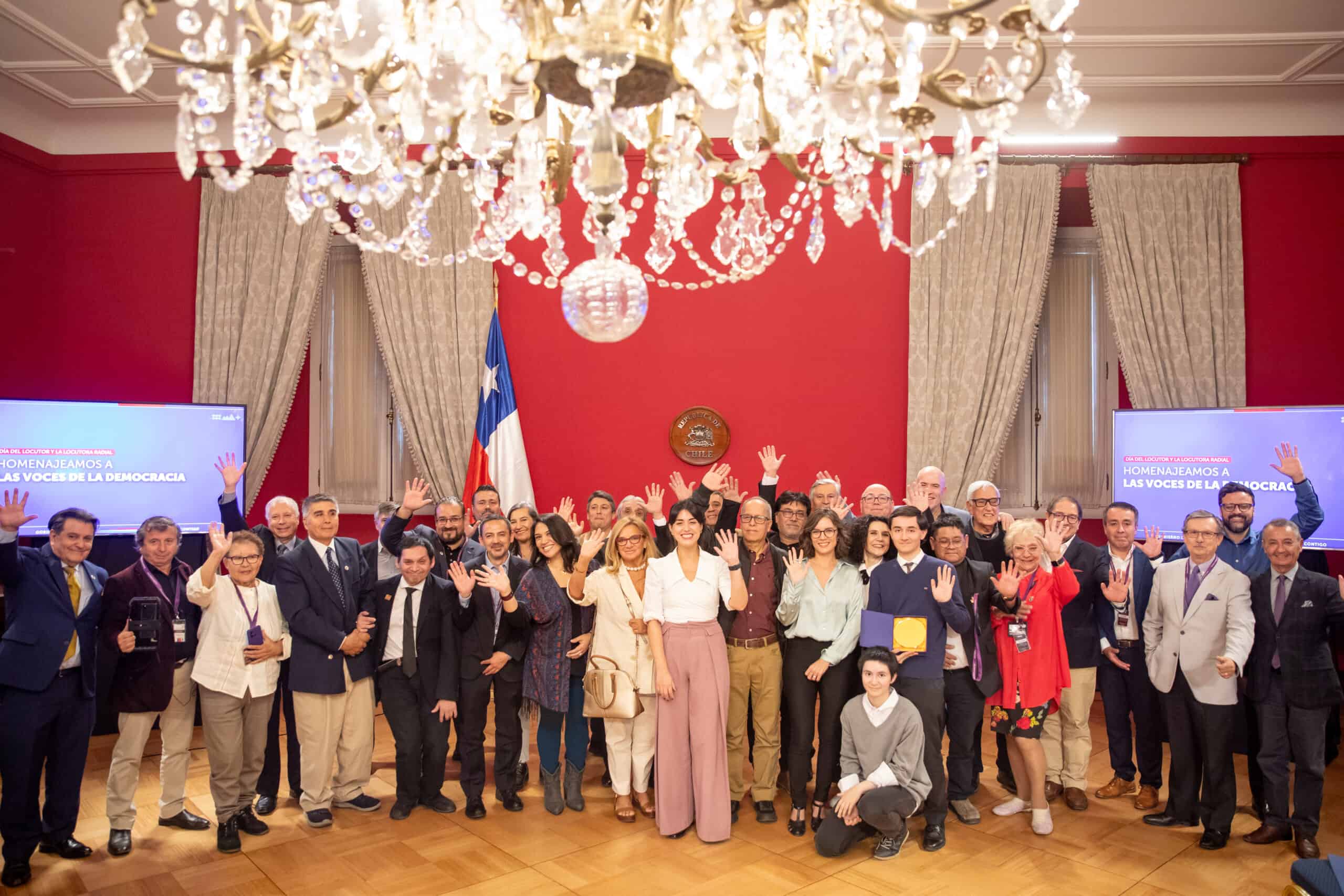 Gobierno conmemoró el Día Nacional del Locutor y la Locutora Radial con homenaje a las voces de la democracia